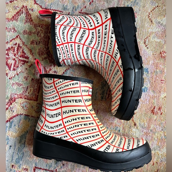 Hunter Play Sonic Logo Short Rainboots - Picture 3 of 7